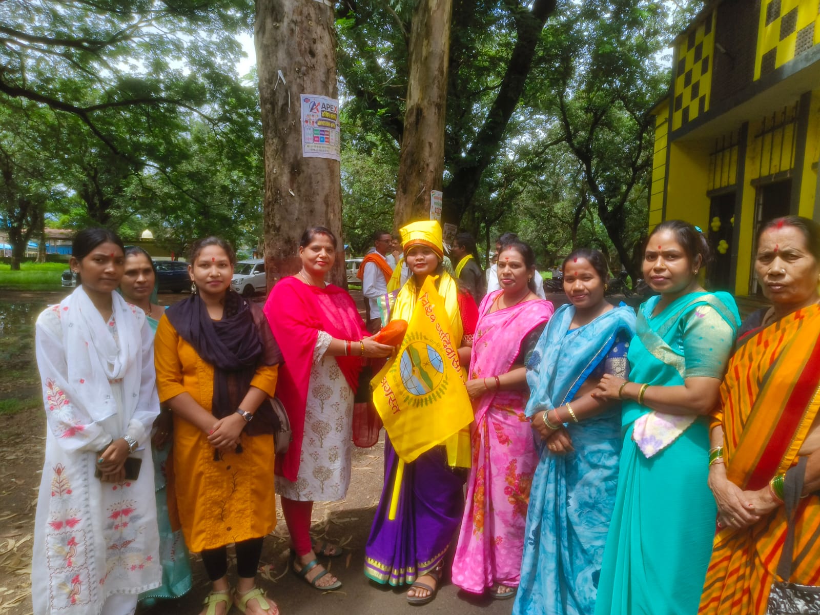 विश्व आदिवासी दिवस पर विहिप-बजरंग दल ने दिखाई सामाजिक समरसता की मिसाल